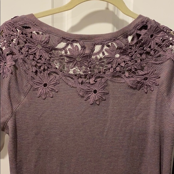 AEO Embroidered Waffle Long Sleeve NWT - Picture 10 of 13